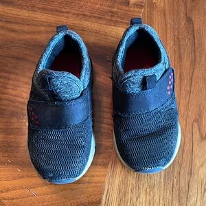 Carter’s toddler boy’s shoes